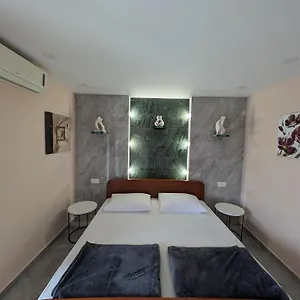 Jadranka Cacic Apartment Klenovica